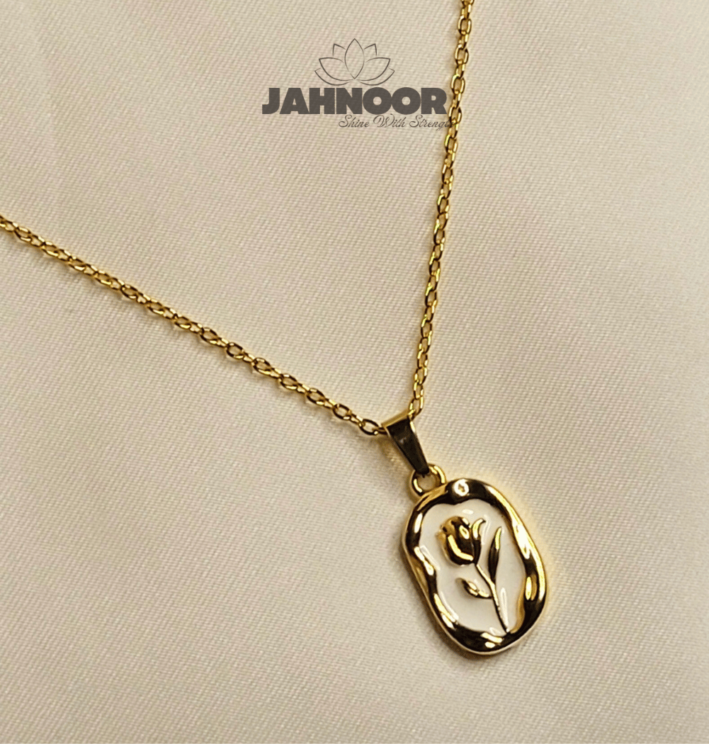 Elegant Gold Floral Necklace