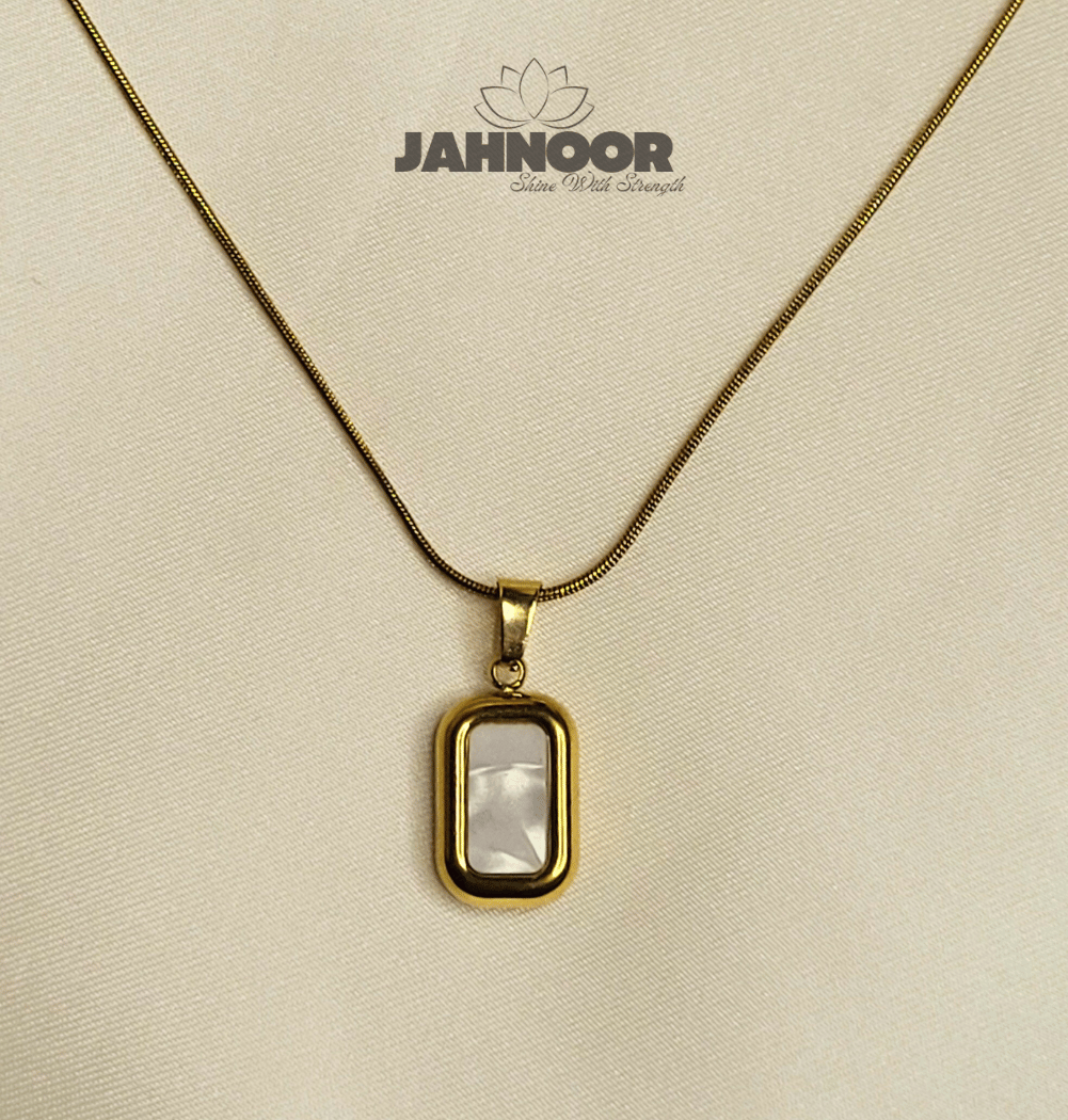 Minimalist Gold Shell Necklace