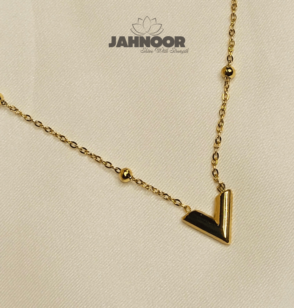 Minimalist Beaded Gold Necklace