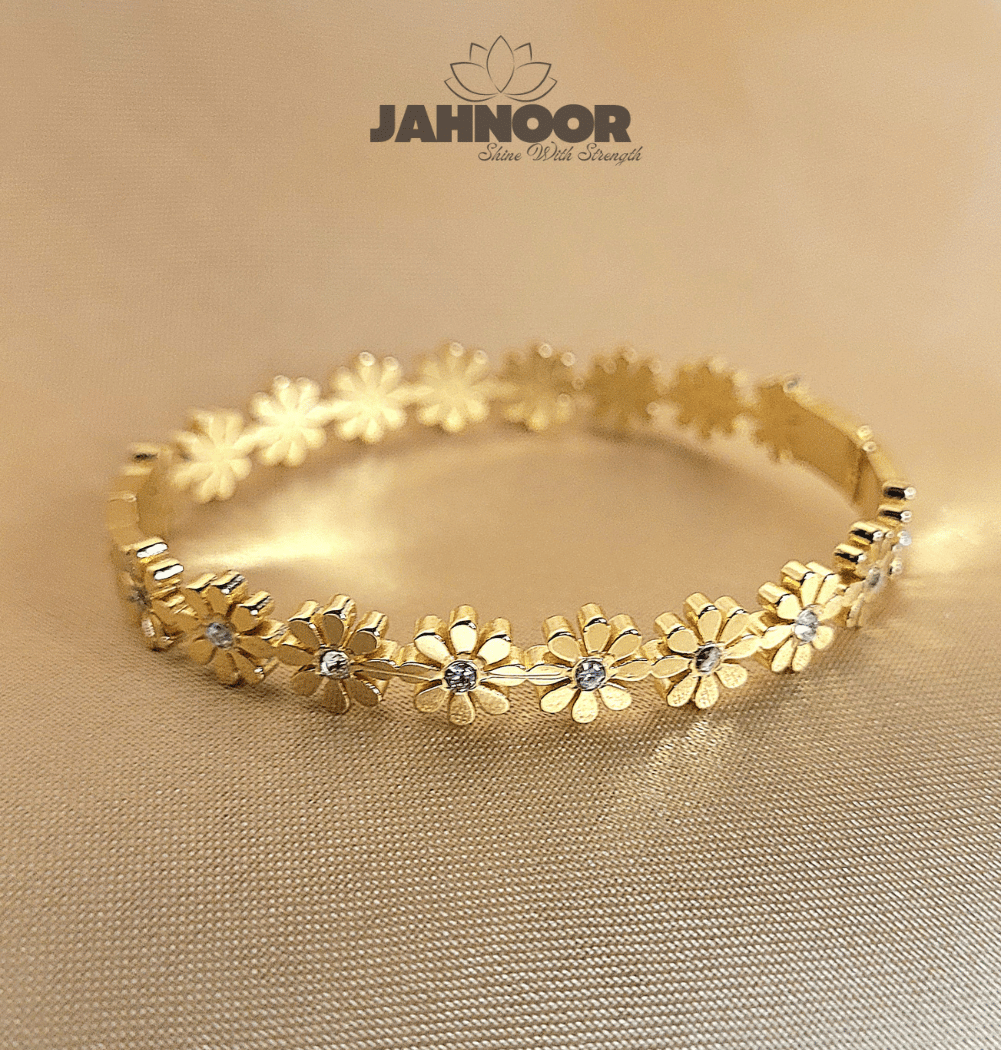 Golden Daisy Bloom Crystal Bracelet