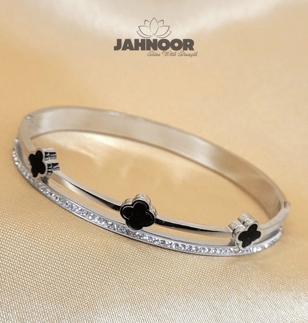 Clover Crystal Silver Bangle