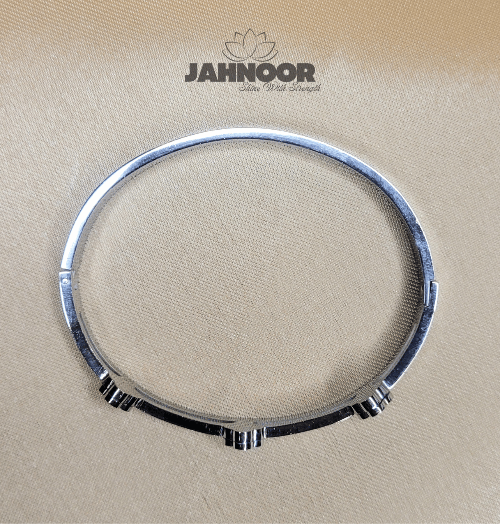 Clover Crystal Silver Bangle