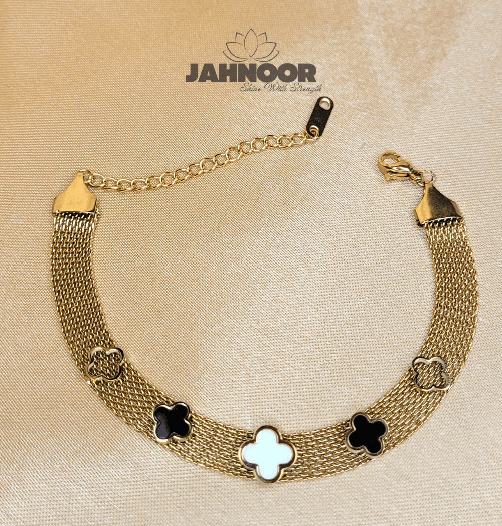Clover Charm Mesh Gold Bracelet