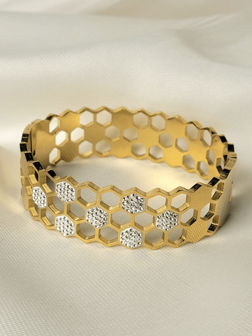 Elegant Gold Crystal Cutout Bracelet
