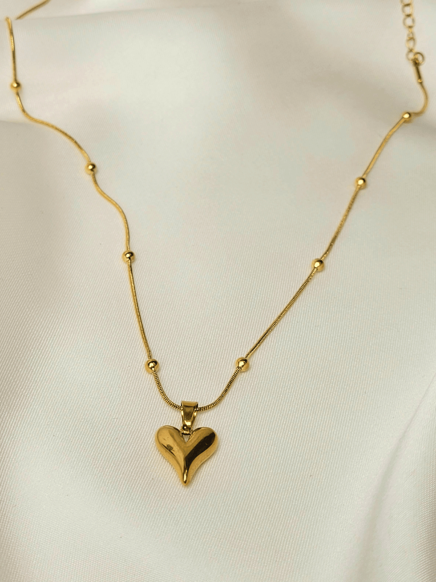 Minimalist Gold Heart Dainty Necklace